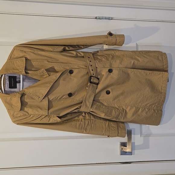 Banana Republic Trenchcoat - XS - Picture 6 of 7